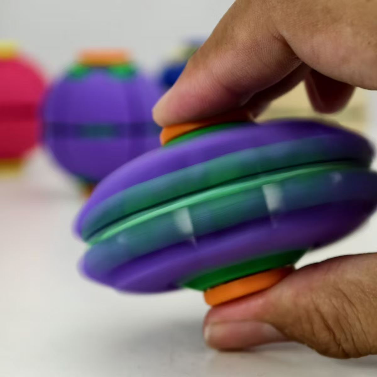 Colorful 3D Printed Stress Ball with Press and Spin Dual-Function Fidget Spinner, Portable Office Toy for Relief and Entertainment